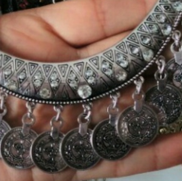 Vintage Carved Coin Tassel Choker w/ Earrings - Picture 6 of 8